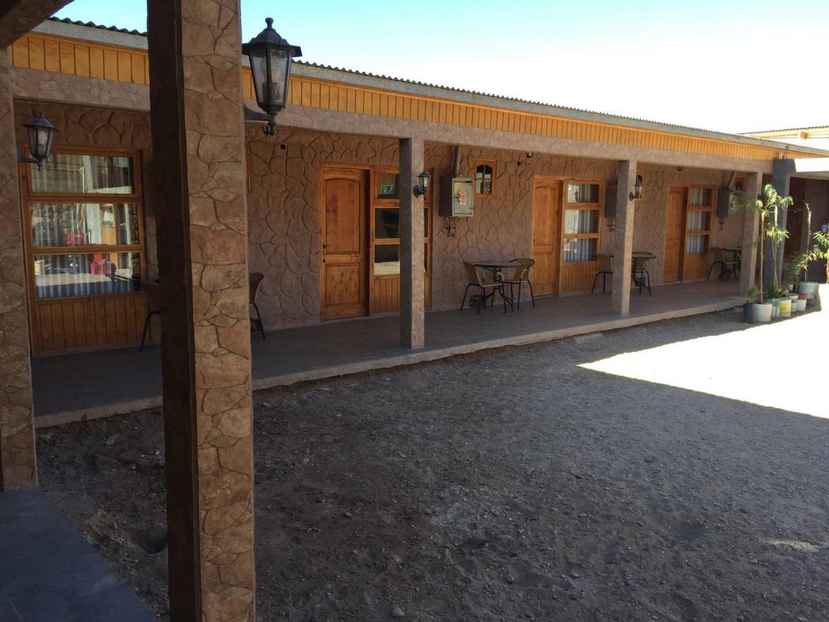Отель La Tribu Del Indio Сан-Педро-де-Атакама Экстерьер фото